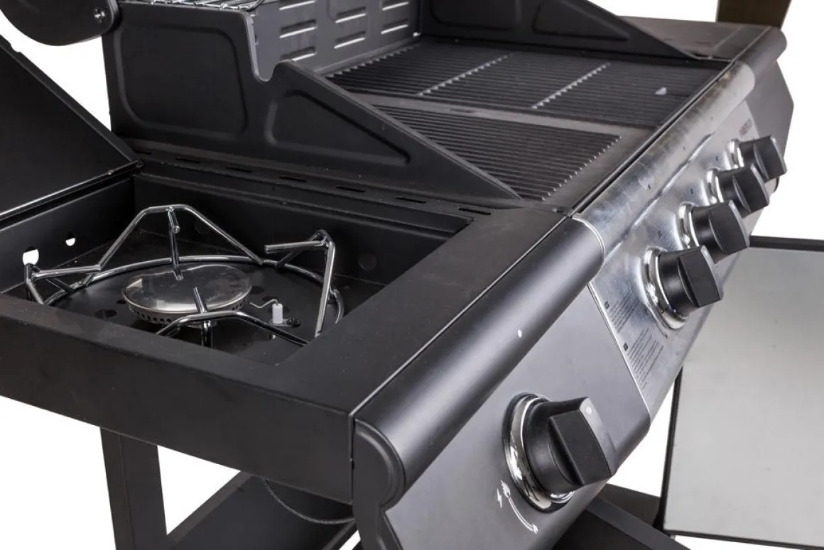 Barbecue a gas: barbecue quattro fuochi in inox