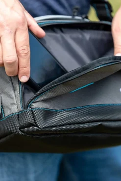 CAMPINGAZ - BORSA TERMICA PORTATILE COLBAG 9LT 28X19 H.17CM GRIGIA: vendita online CAMPINGAZ - BORSA TERMICA PORTATILE COLBAG 9LT 28X19 H.17CM GRIGIA in offerta
