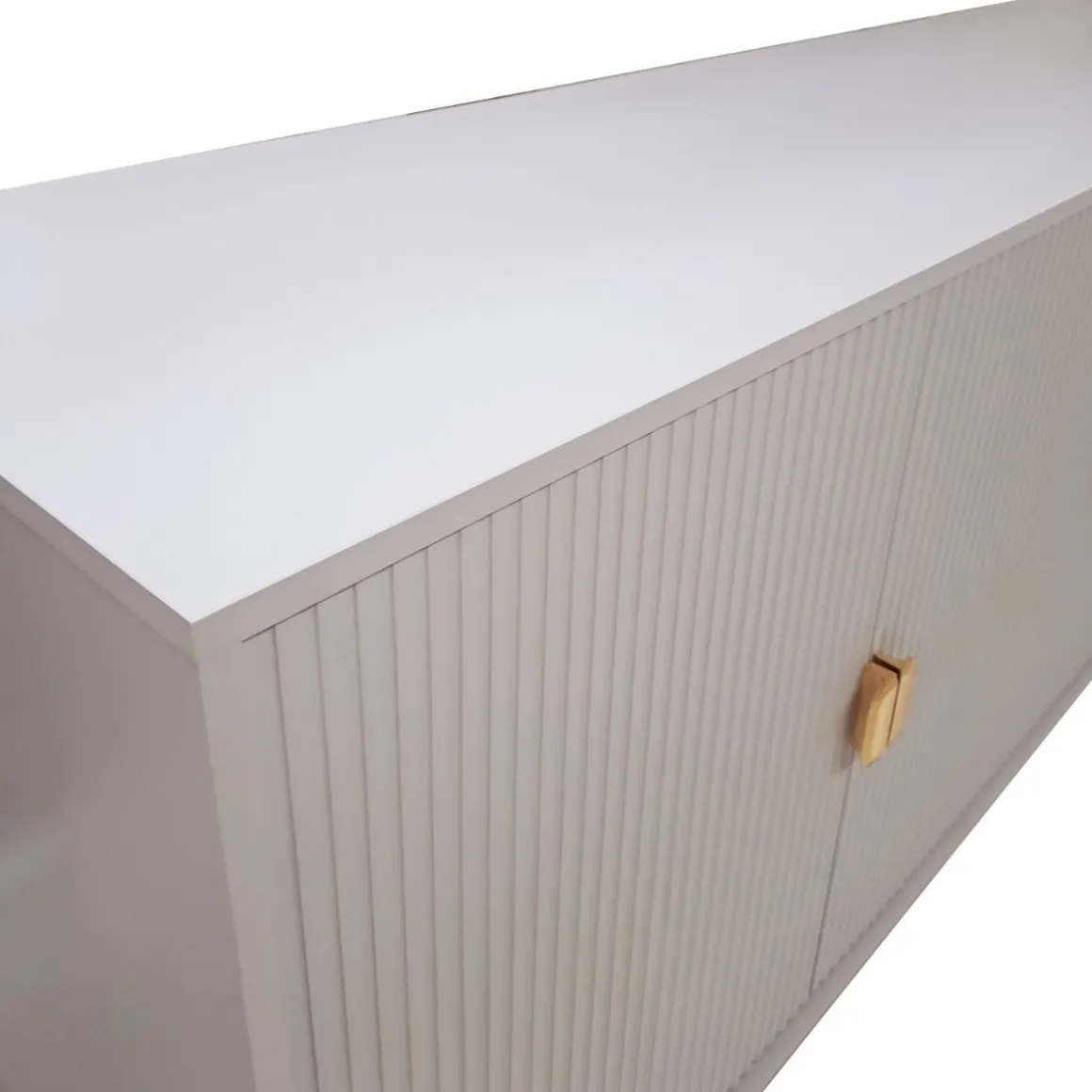 CREDENZA MOD.LOTUS CASHMERE EFFETTO CANNETTATO in vendita online