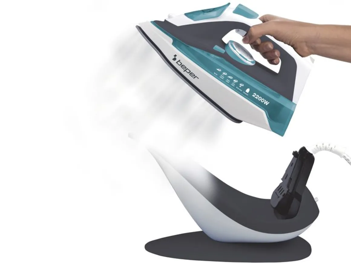 FERRO DA STIRO SENZA FILO IN CERAMICA 2200W 300ML