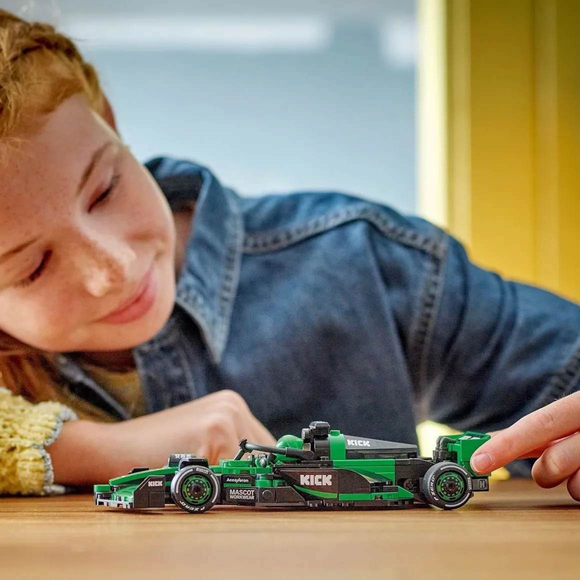 LEGO SPEED - AUTO DA CORSA KICK SAUBER F1 TEAM C44: vendita online LEGO SPEED - AUTO DA CORSA KICK SAUBER F1 TEAM C44 in offerta