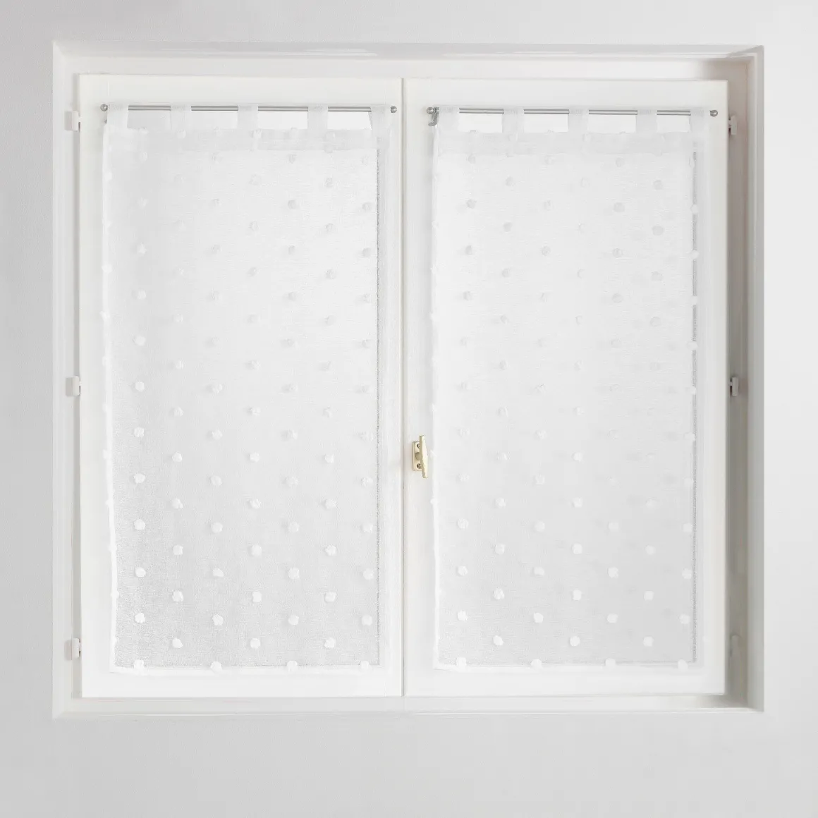 LINEA POMPINOU - TENDA DRITTA CON PASSANTI 60X120 BIANCA CON POMPONS: vendita online LINEA POMPINOU - TENDA DRITTA CON PASSANTI 60X120 BIANCA CON POMPONS in offerta