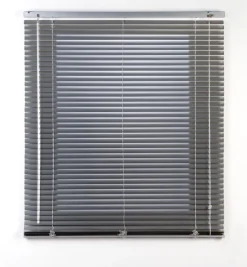 LINEA TECHNO - TENDA VENEZIANA IN ALLUMINIO ARGENTO 60X130CM: vendita online LINEA TECHNO - TENDA VENEZIANA IN ALLUMINIO ARGENTO 60X130CM in offerta