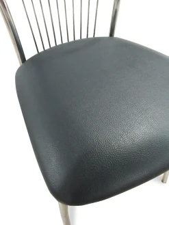 sedia in fusto cromato con sedile grigio