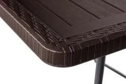 Tavolo in plastica marrone effetto rattan: arredo giardino