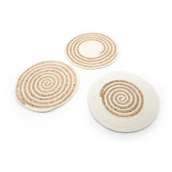 TOVAGLIETTA IN CORDA DIAM. CM 33 NATURALE CON DECORI ASSORTITI: vendita online TOVAGLIETTA IN CORDA DIAM. CM 33 NATURALE CON DECORI ASSORTITI in offerta