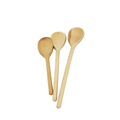 Tris cucchiai in legno per cucina
