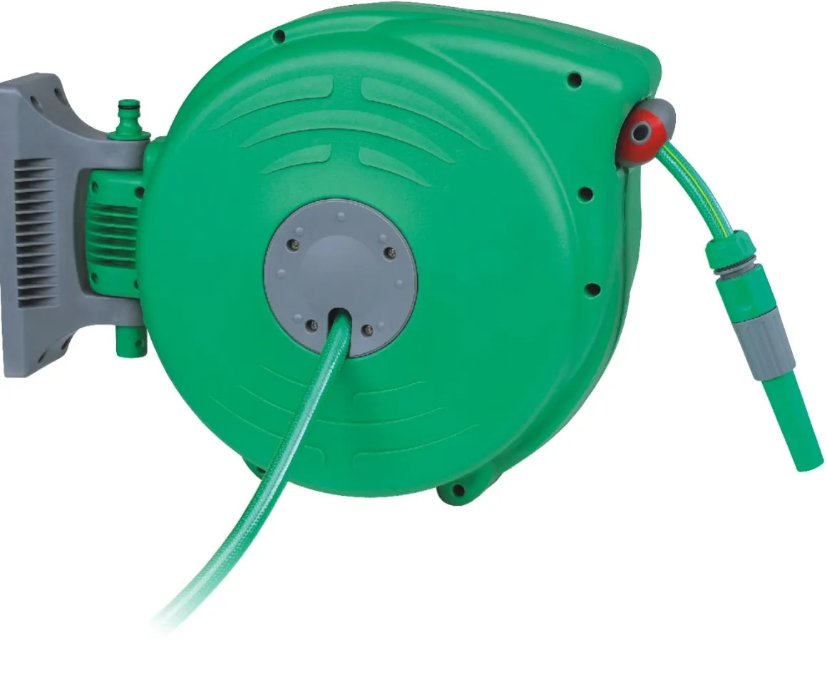 Vendita online di AVVOLGICANNA AUTOMATICO 20MT CON CANNA VERDE
