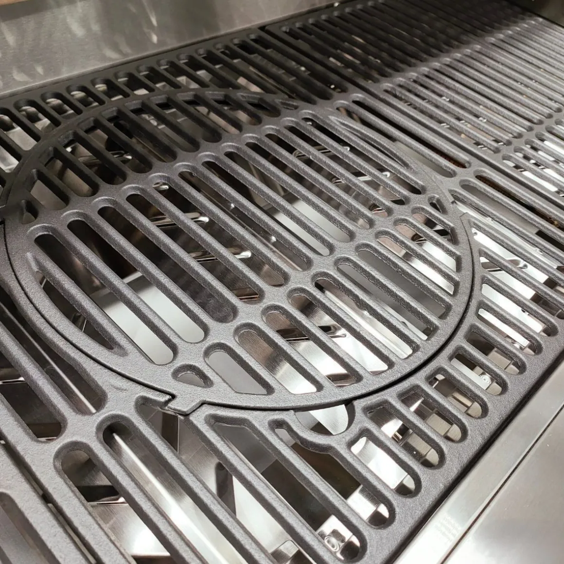 Vendita online di BARBECUE A GAS FAITH 4 CON 4+1 FUOCHI