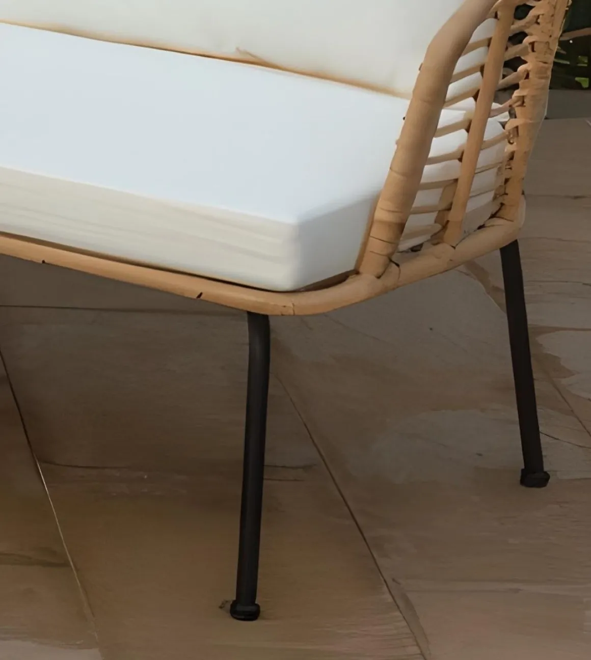 Vendita online di SALOTTO DA GIARDINO MOD. JEPARA ACCIAIO E POLYRATTAN NATURALE