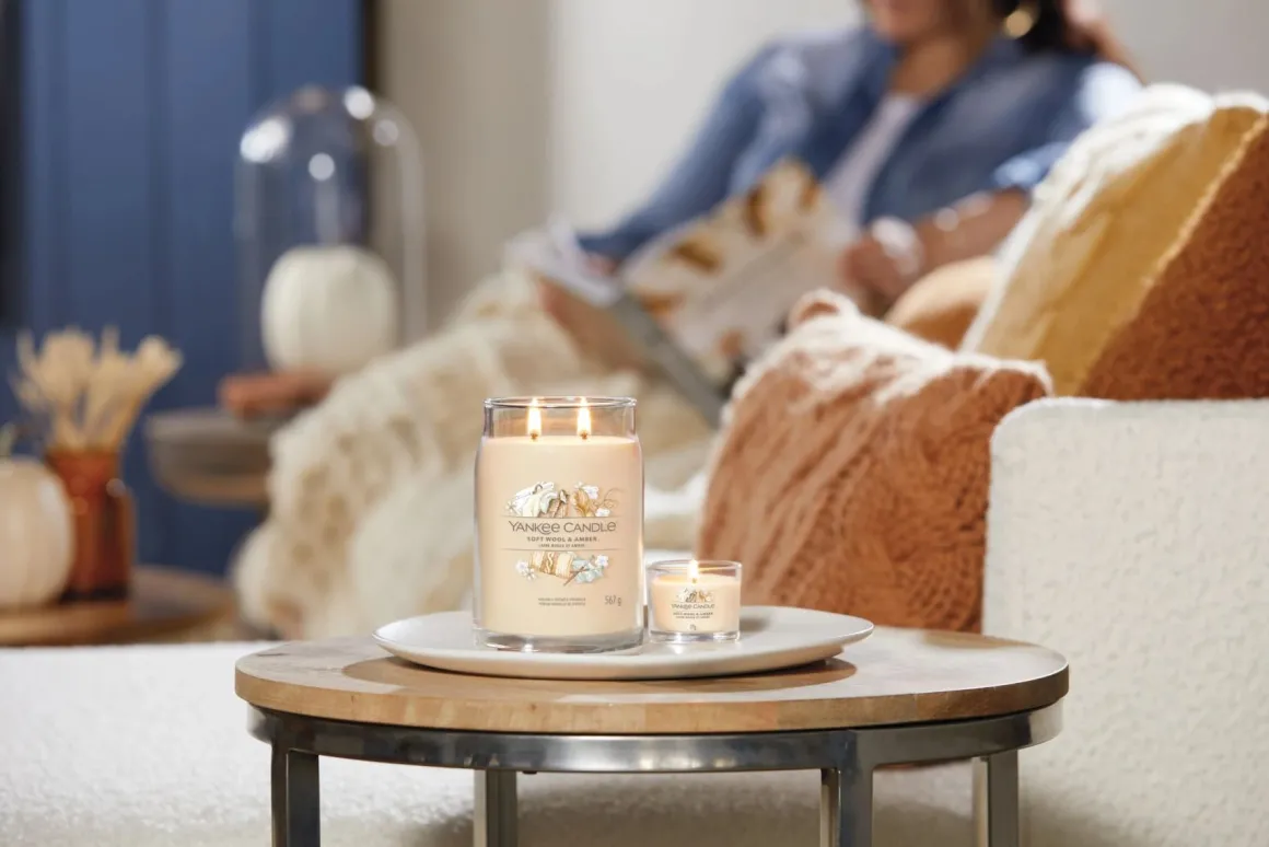 YANKEE CANDLE - CANDELA VOTIVE IN VETRO WOOL AMBER: vendita online YANKEE CANDLE - CANDELA VOTIVE IN VETRO WOOL AMBER in offerta
