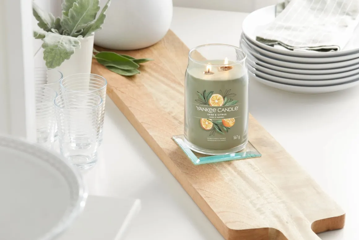 YANKEE CANDLE - GIARA GRANDE 2 STOPPINI SAGE AND CITRUS: vendita online YANKEE CANDLE - GIARA GRANDE 2 STOPPINI SAGE AND CITRUS in offerta