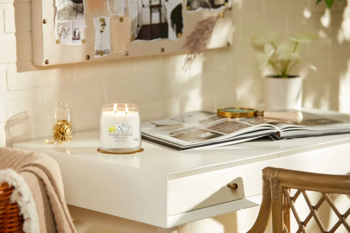 YANKEE CANDLE - GIARA MEDIA 2 STOPPINI MIDNIGHT JASMINE: vendita online YANKEE CANDLE - GIARA MEDIA 2 STOPPINI MIDNIGHT JASMINE in offerta